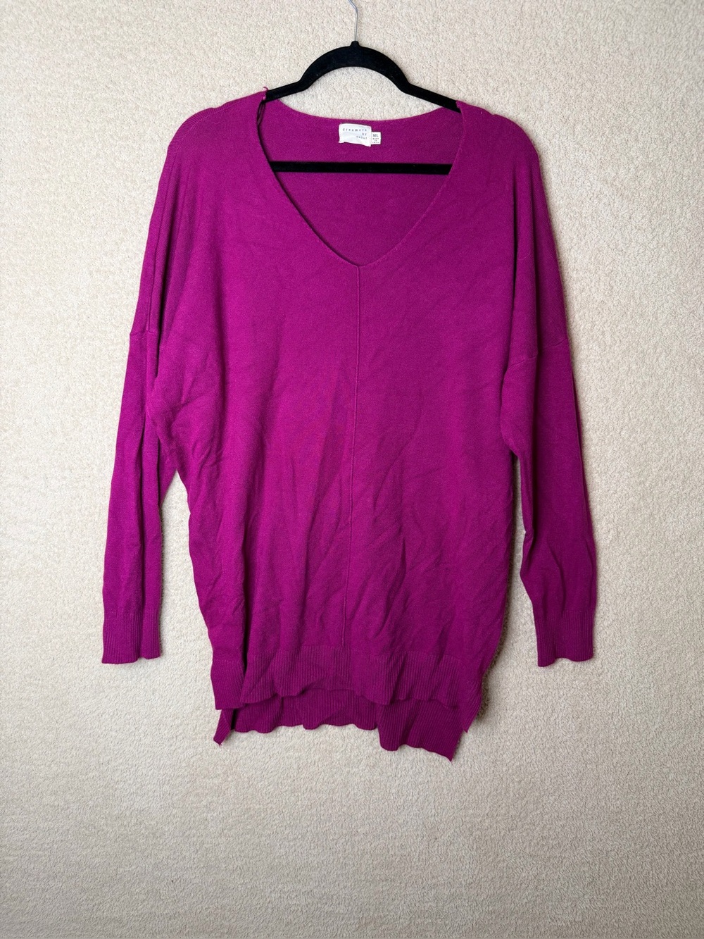 Dreamers by Debut Women’s Magenta Oversized V-Neck Sweater Size M/L